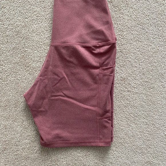 Colorfulkoala Essential Legging w/Pockets 6” Inseam - Picture 5 of 5